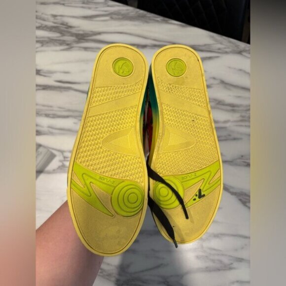 LIKE NEW-Zumba Let's Jam Street Bold Red Green Gold Women's Shoes Z Slide - Picture 6 of 9